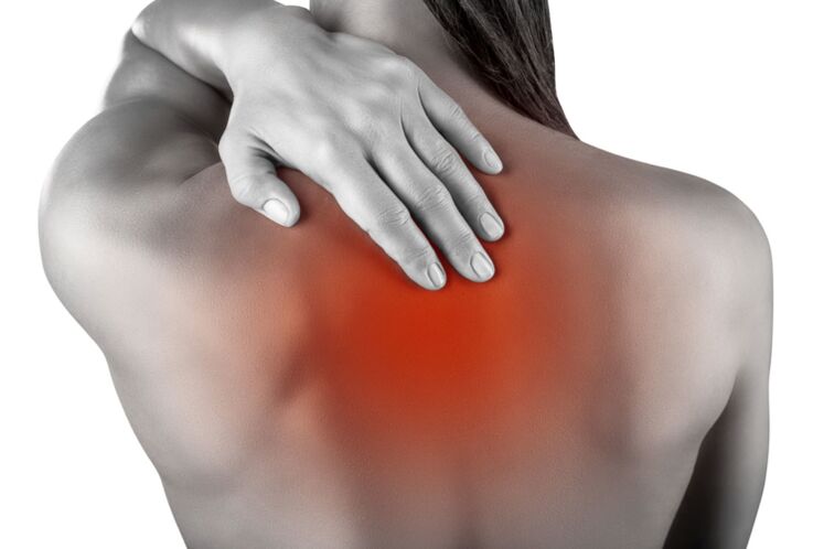 Localizarea durerii între omoplați în osteocondroza toracică